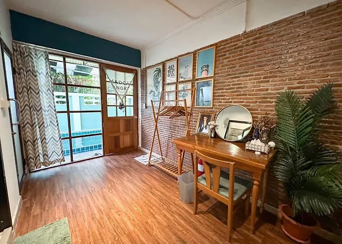 T-house 10 -6br Max15ppl Whole House With Pool Ferienhaus *
